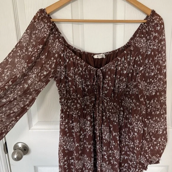 “Blush Over Shoulders Midi Dress” - Picture 5 of 6